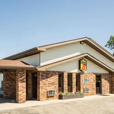 Super 8 By Wyndham Fergus Falls Εξωτερικό φωτογραφία