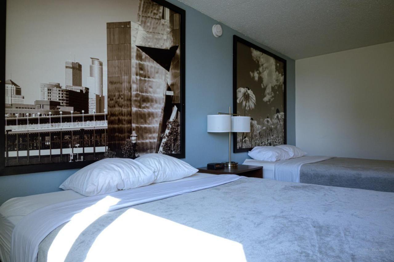 Super 8 By Wyndham Fergus Falls Εξωτερικό φωτογραφία