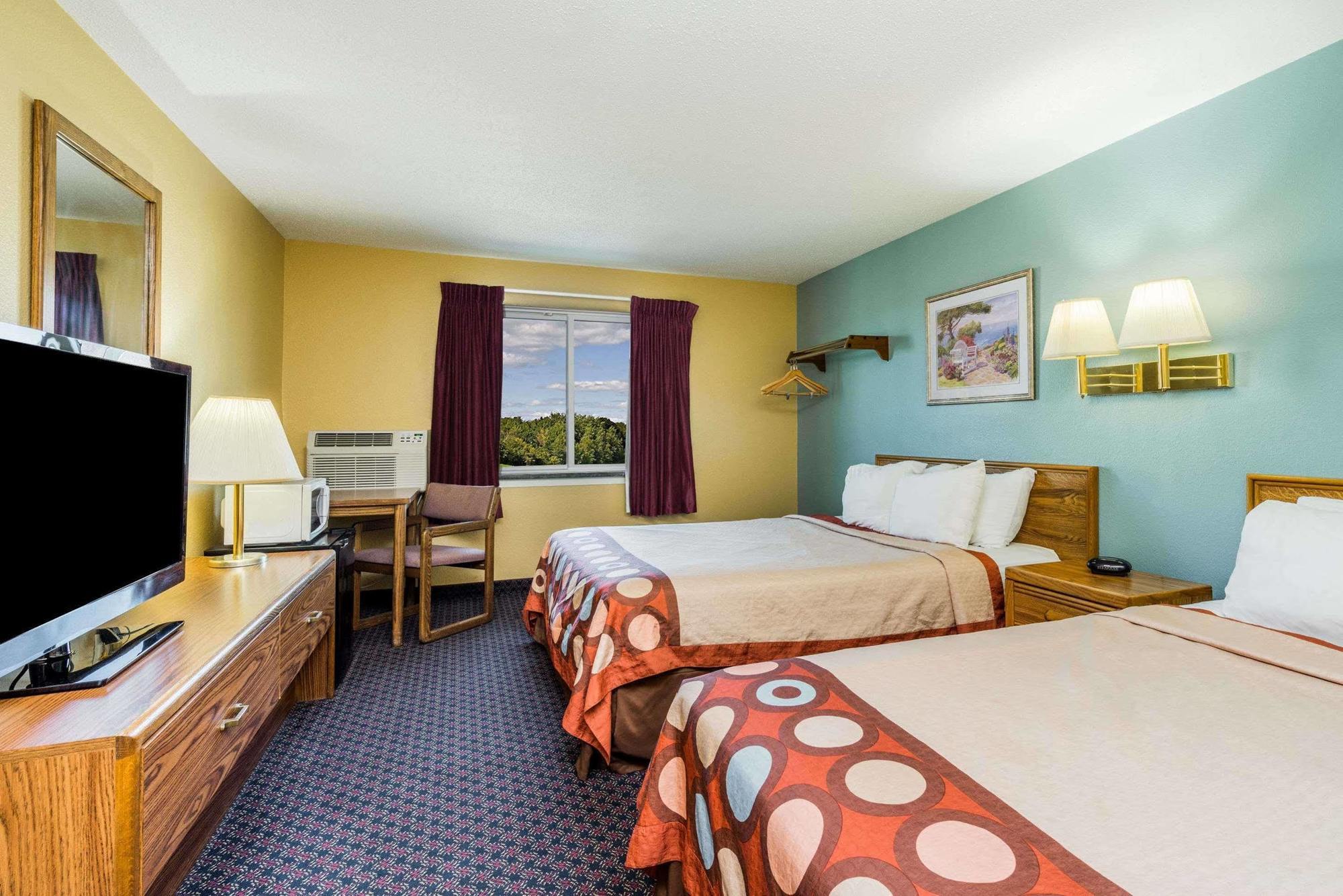 Super 8 By Wyndham Fergus Falls Εξωτερικό φωτογραφία